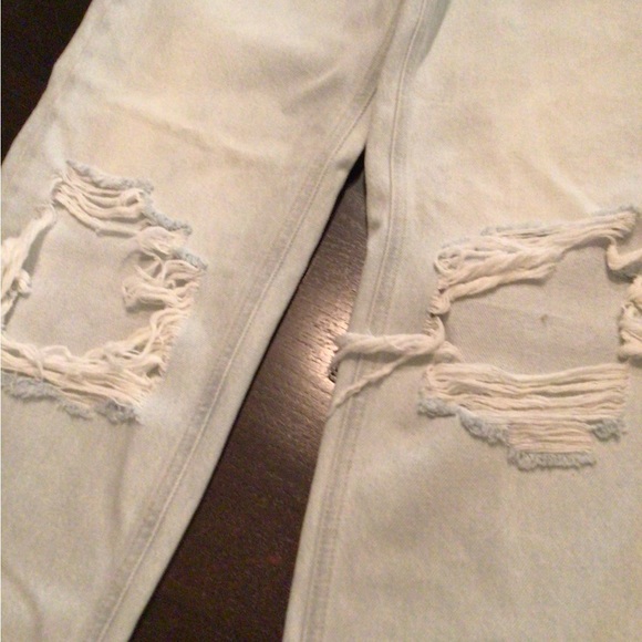 SALE ! Free People distressed jeans - Picture 3 of 9